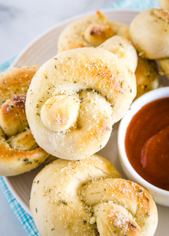 Homemade Garlic Knots that are better than any pizza place!