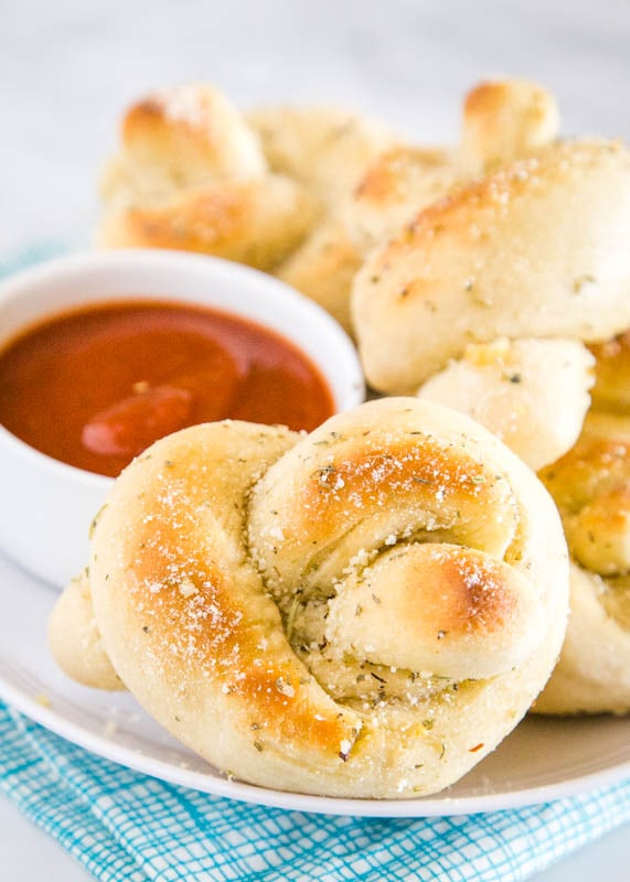 Pizza night just got better with these homemade parmesan garlic knots