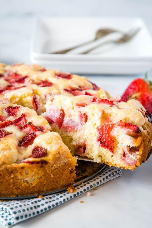 French Strawberry Cake with fresh strawberries