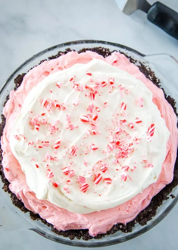 no bake peppermint cheesecake in pie plate
