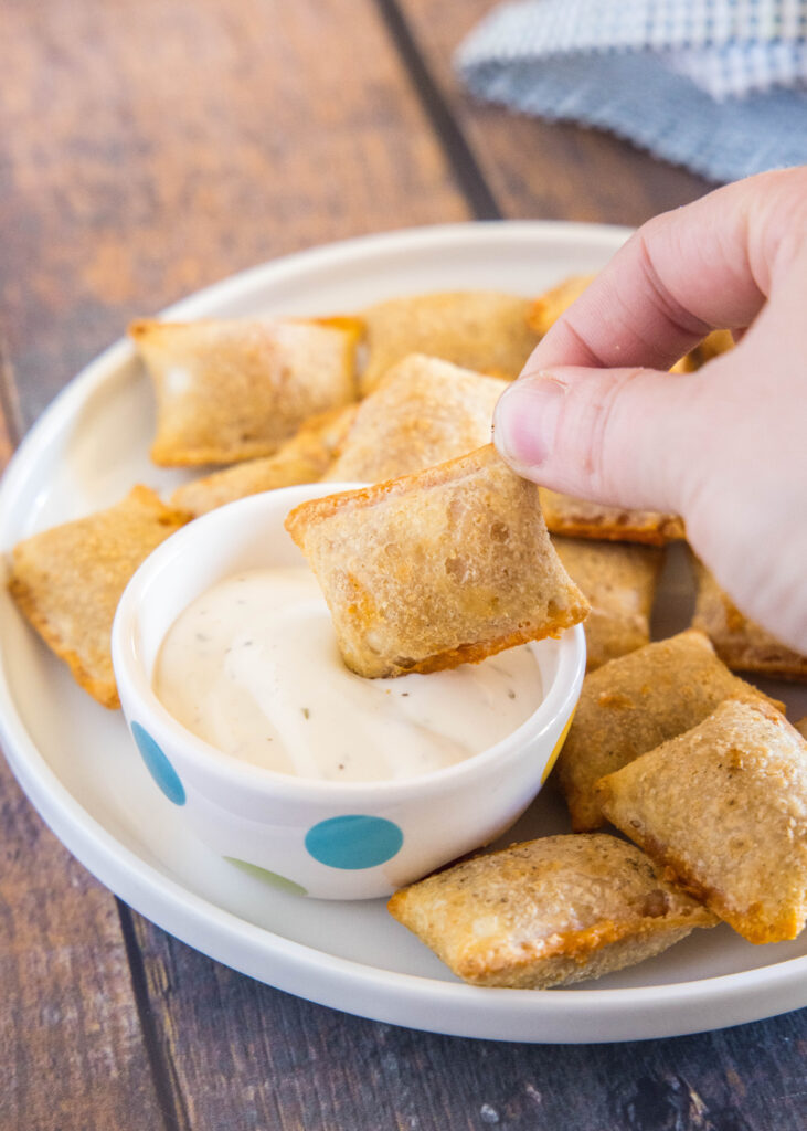 dipping pizza roll sin ranch