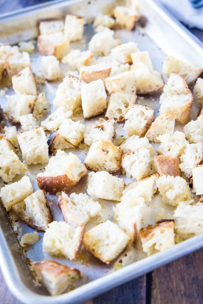 baked bread cubes