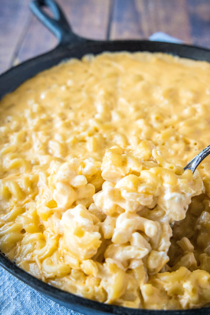 a spoonful of smoked mac and cheese