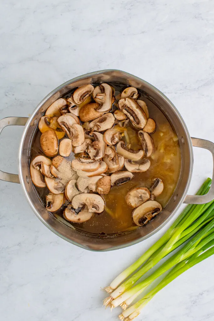 mushrooms i pot for soup