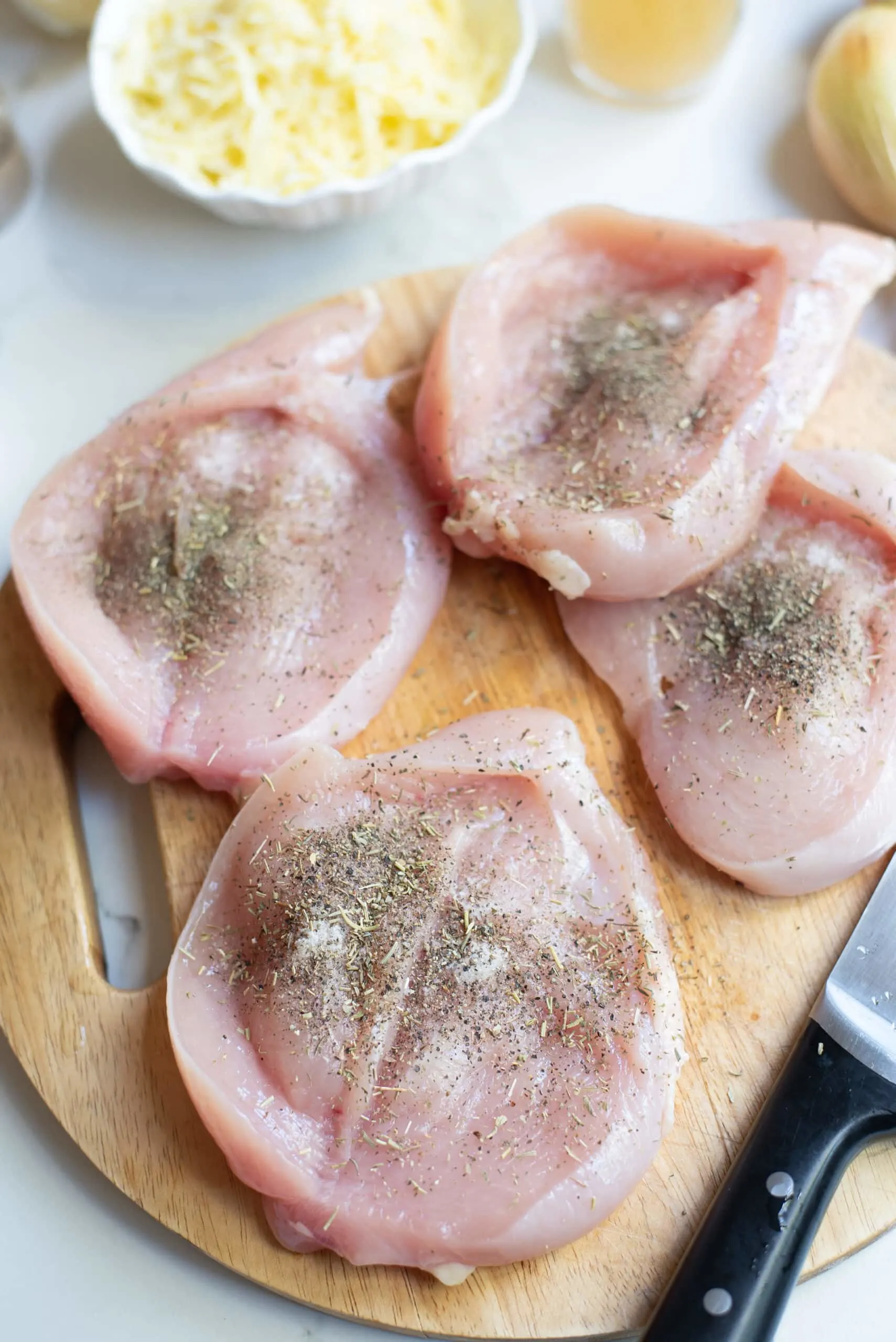 sliced chicken seasoned with salt, pepper and thyme