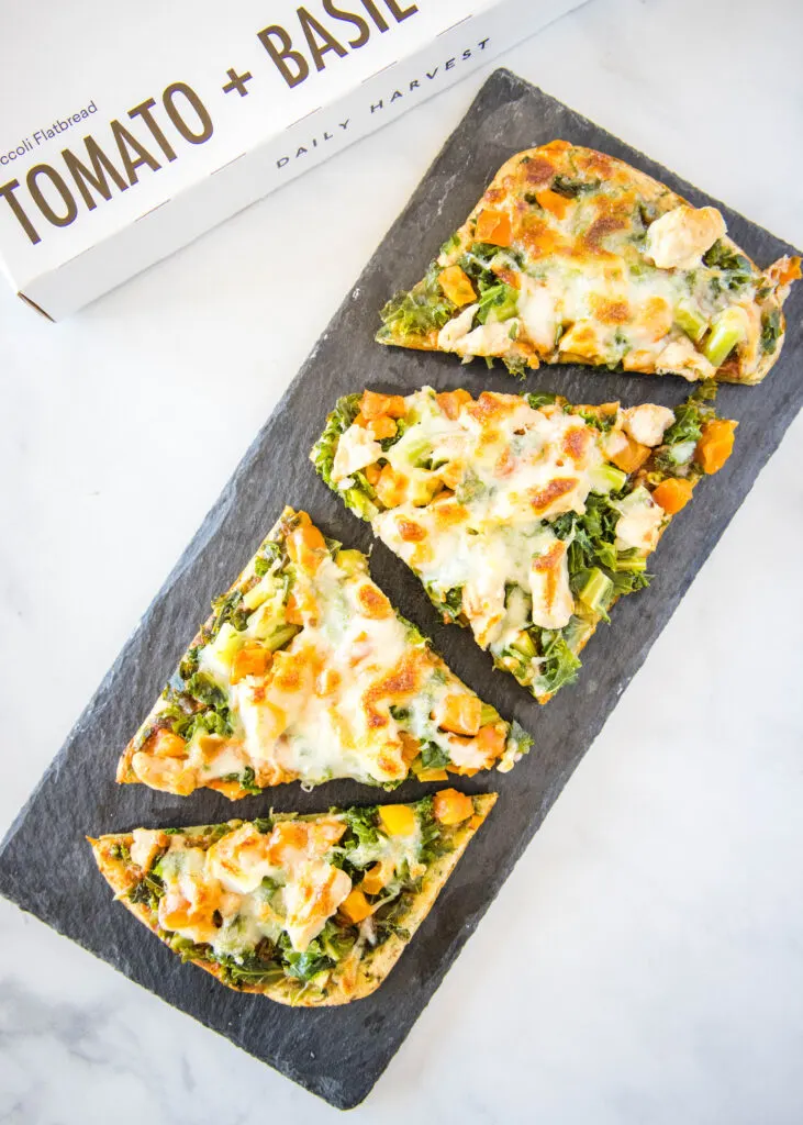 tomato basil flatbread with chicken and cheese