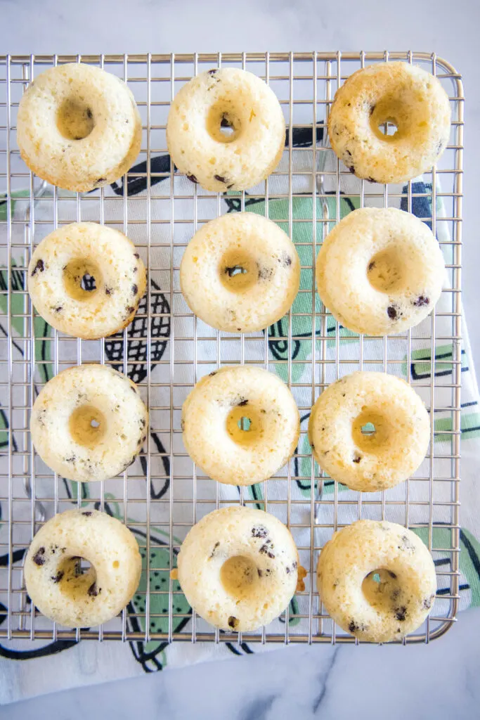 baked donuts on a cooling rack