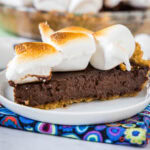close up s'mores pie