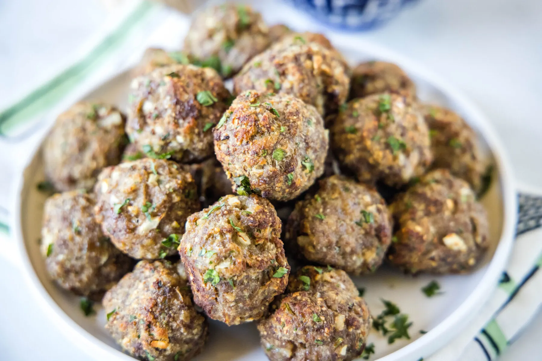 A plate of meatballs