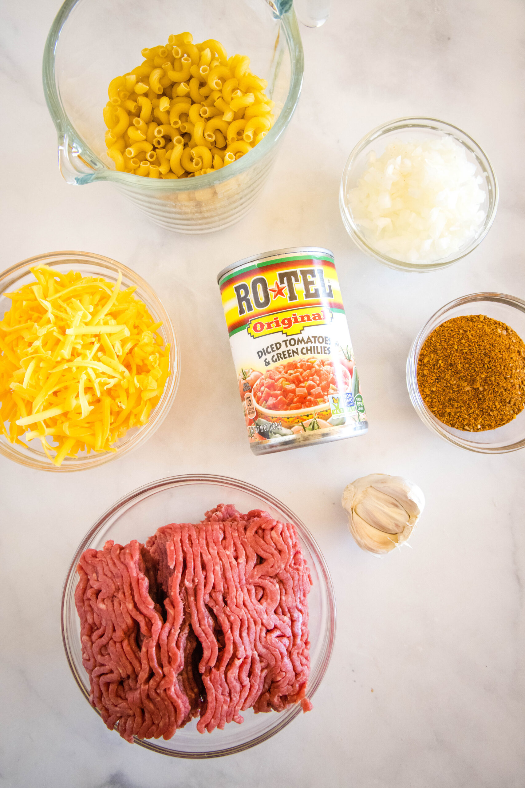 Ingredients for taco mac and cheese.