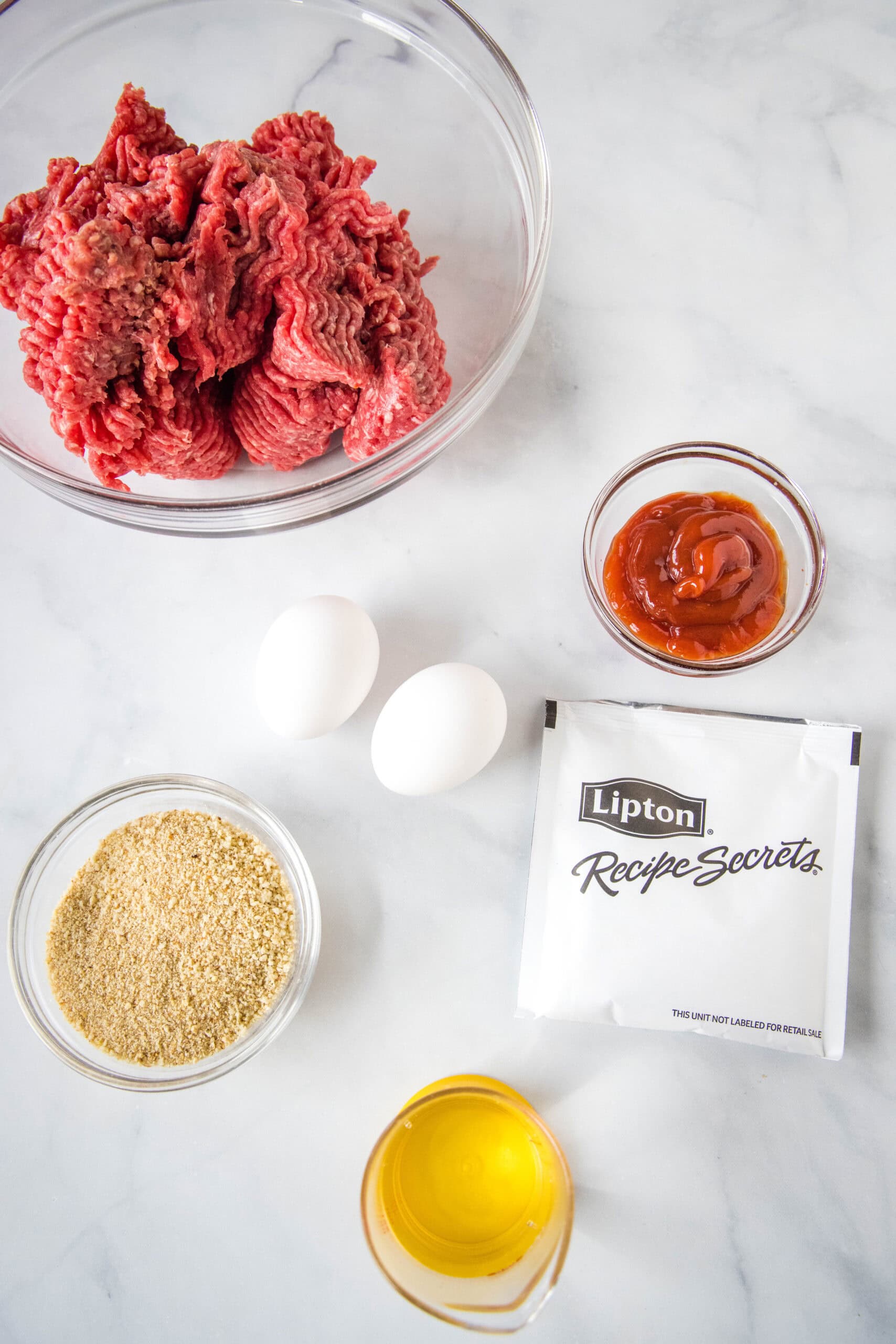 Onion soup meatloaf ingredients.