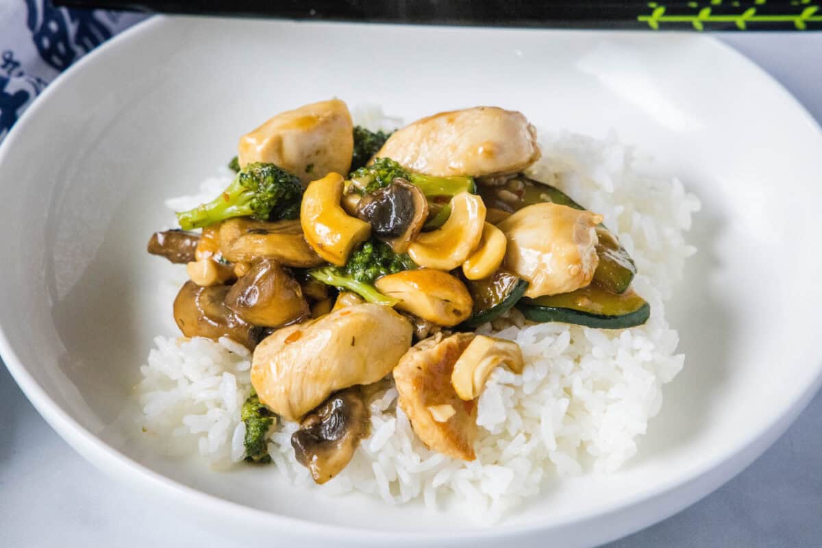 The Best Chicken Stir Fry is a quick and flavorful dinner loaded with chicken, your favorite vegetables, and a sweet and savory sauce. Ready in under 30 minutes, this easy recipe is perfect for busy weeknights.