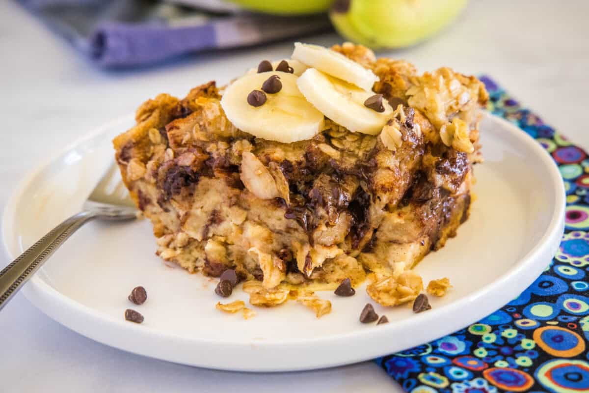 Soft, sweet, and full of banana flavor! This Banana Baked French Toast is an easy make-ahead breakfast or brunch recipe. Perfectly golden on top, custardy inside, and delicious with maple syrup or powdered sugar.