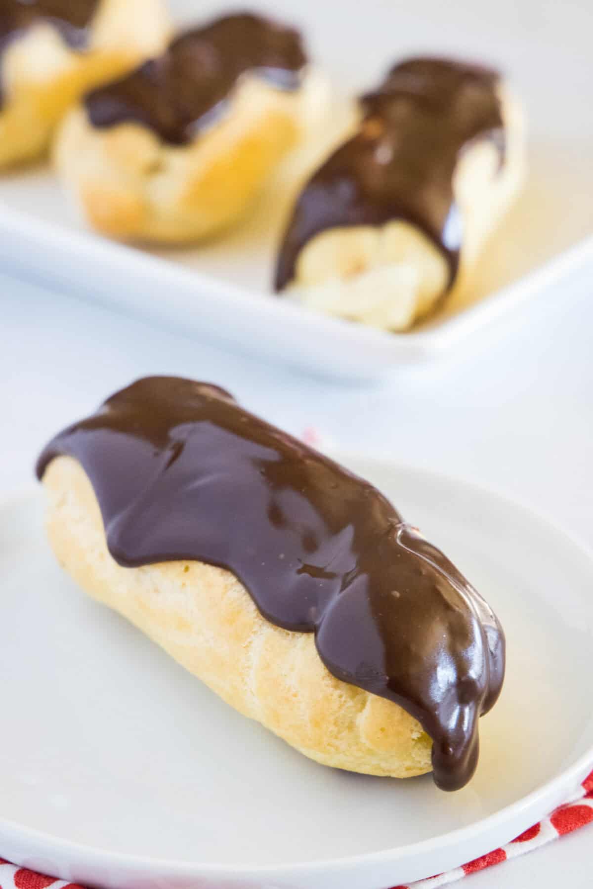 eclair on a plate