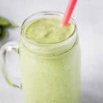 close up kiwi smoothie in a glass