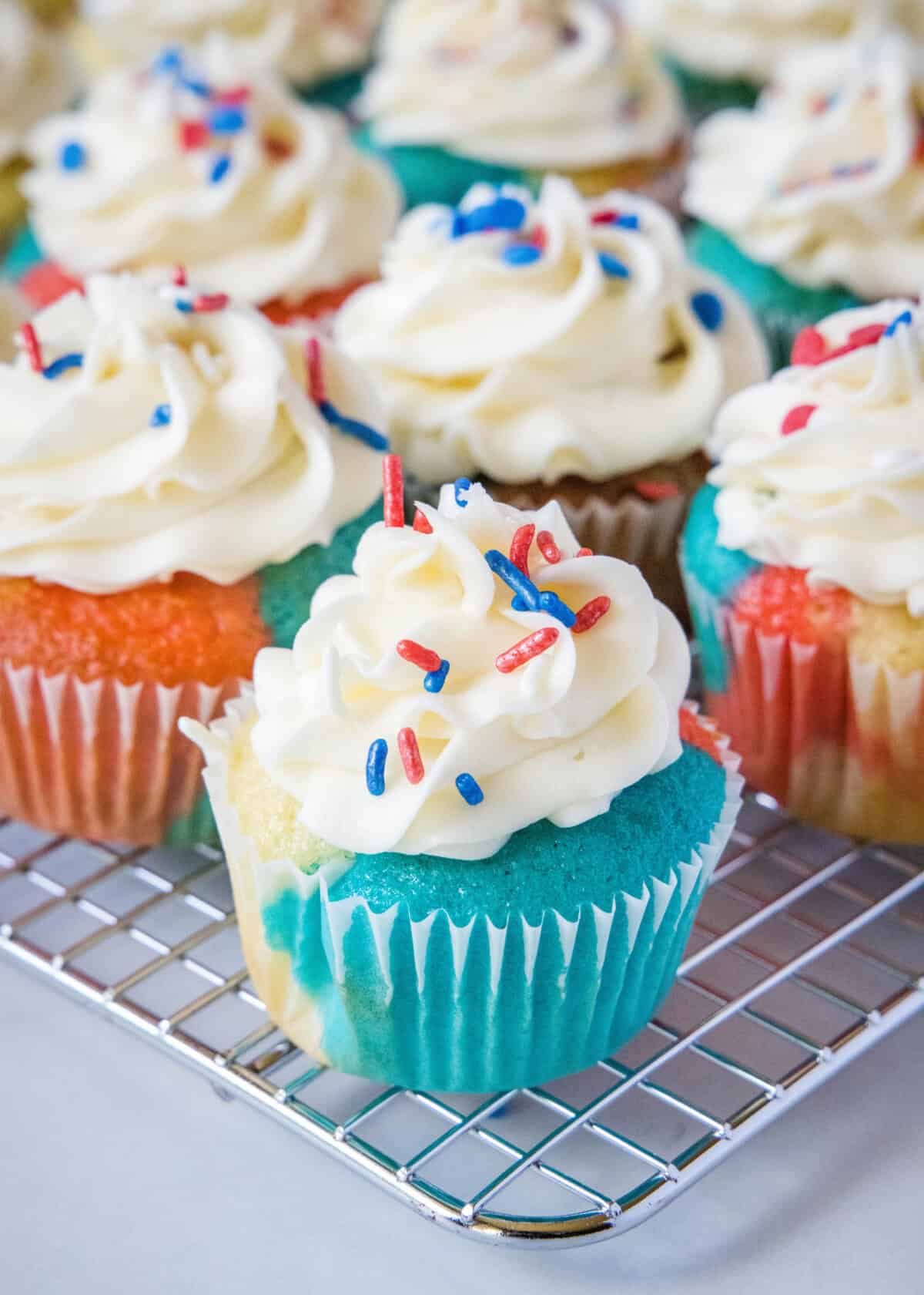 4th july cupcakes on a wire rack