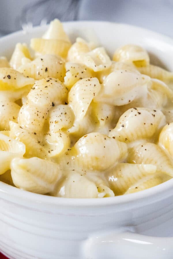 cropped close up panera macaroni and cheese in a bowl
