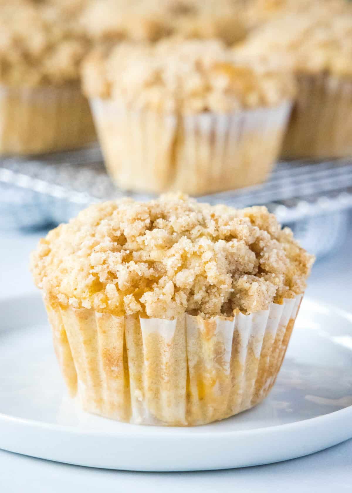 peach cobbler muffin on a plate