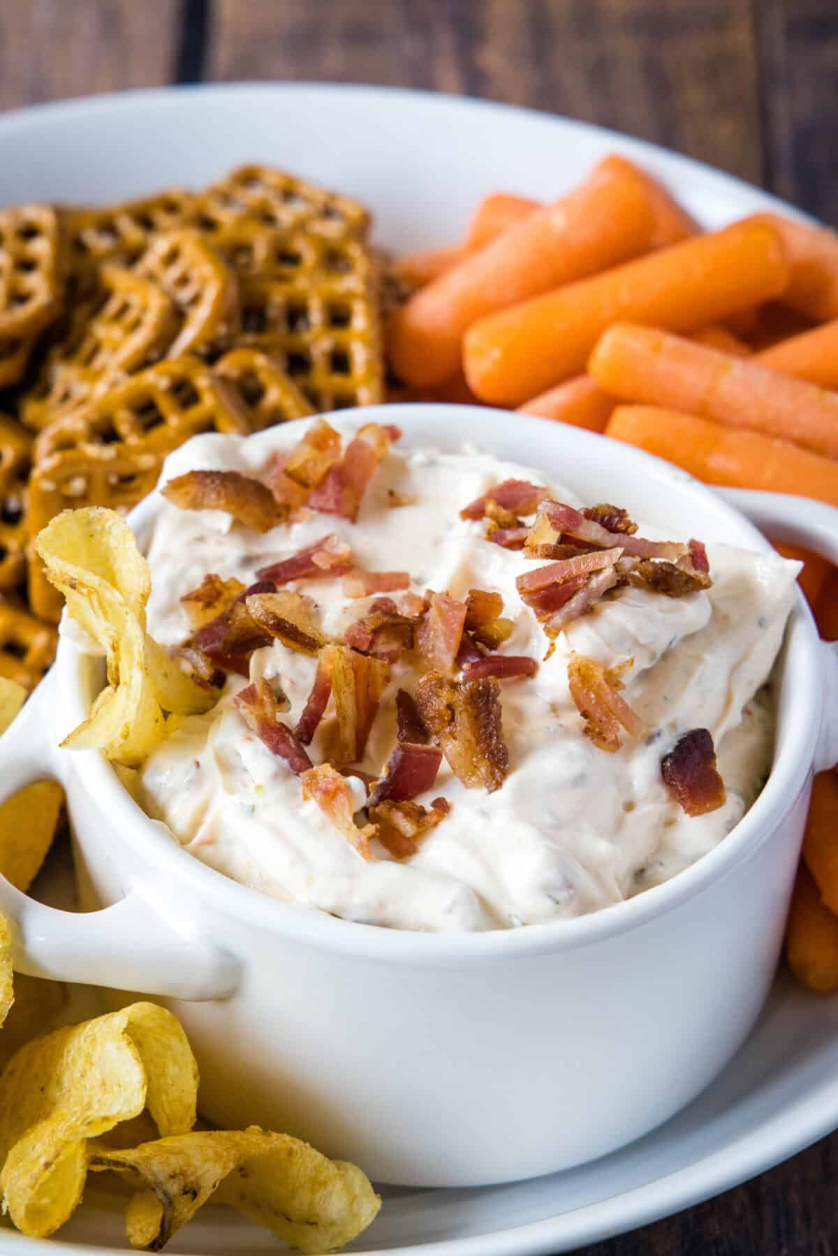 Chipotle Ranch Dip | @dinnersdishesdessert chipotle bacon ranch dip on serving platter