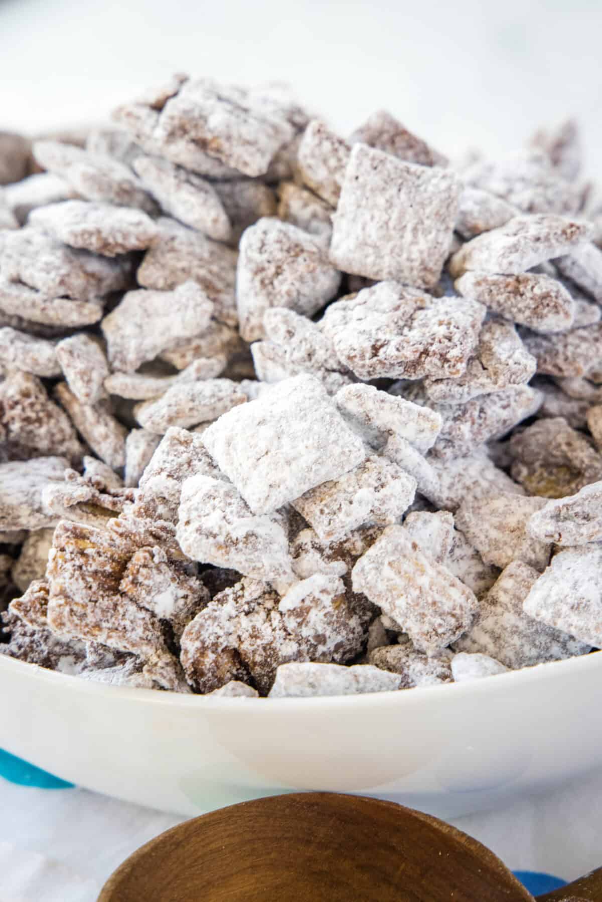 muddy buddies in a serving bowl